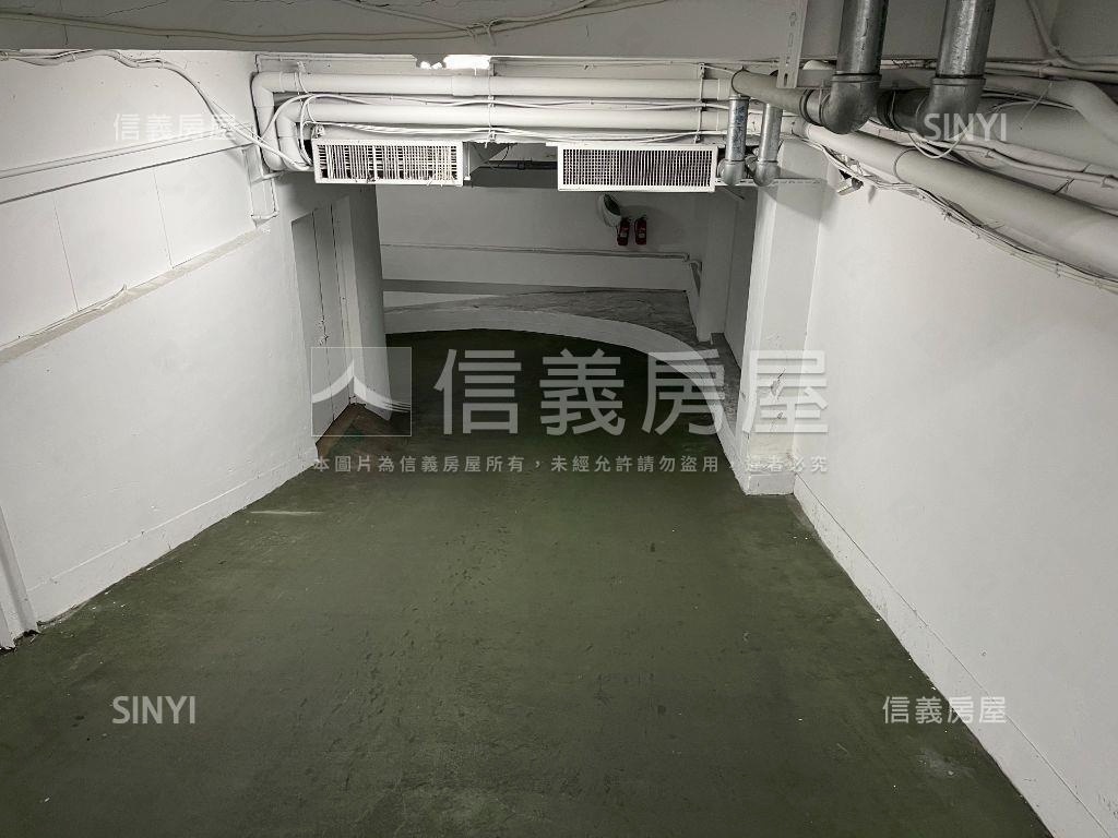 近欣欣大眾人潮金店房屋室內格局與周邊環境