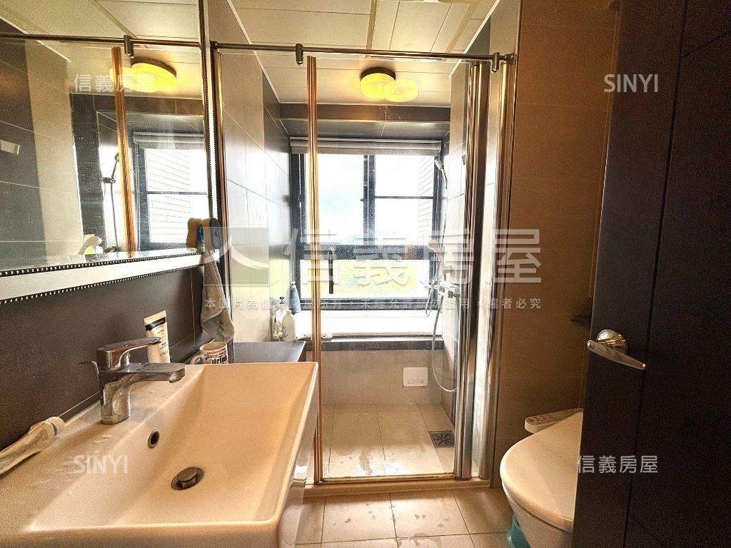 聯上高樓景觀四房平車房屋室內格局與周邊環境