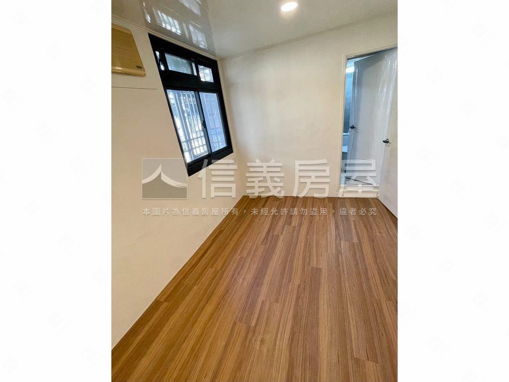 面寬約５米前後臨活路別墅房屋室內格局與周邊環境