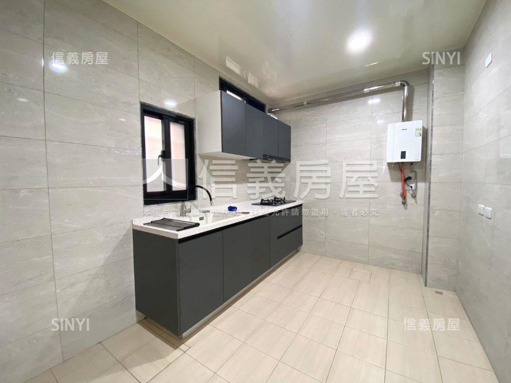 面寬約５米前後臨活路別墅房屋室內格局與周邊環境