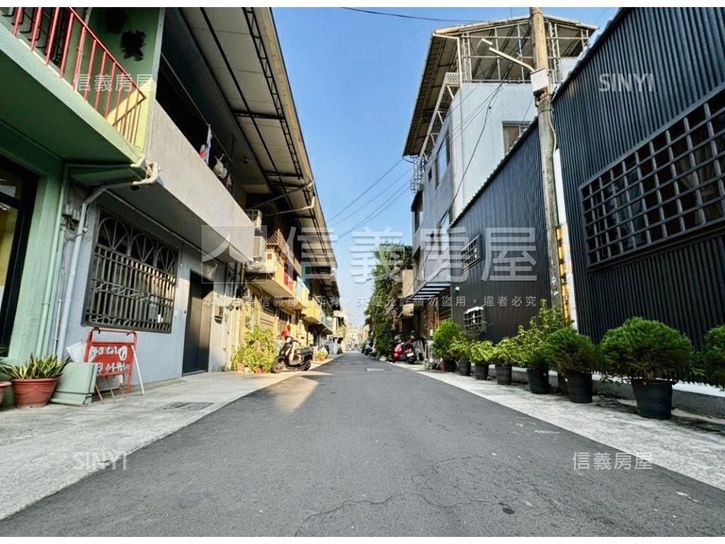 面寬約５米前後臨活路別墅房屋室內格局與周邊環境