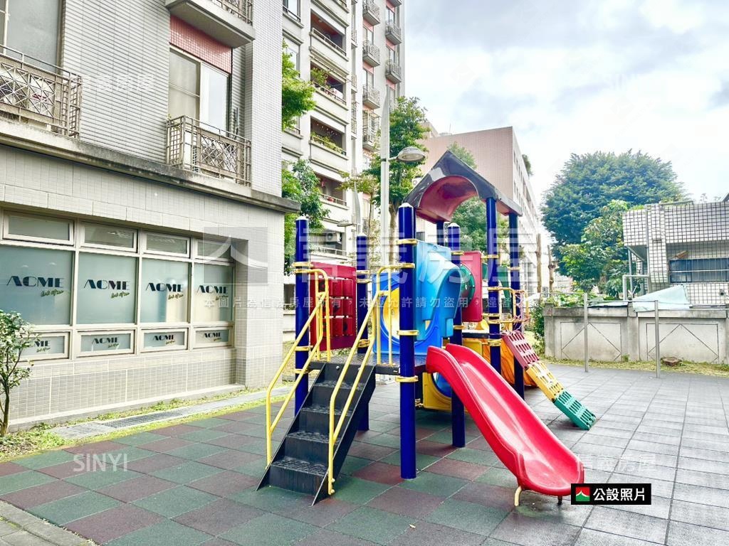 健華新城手足情深三房車位房屋室內格局與周邊環境