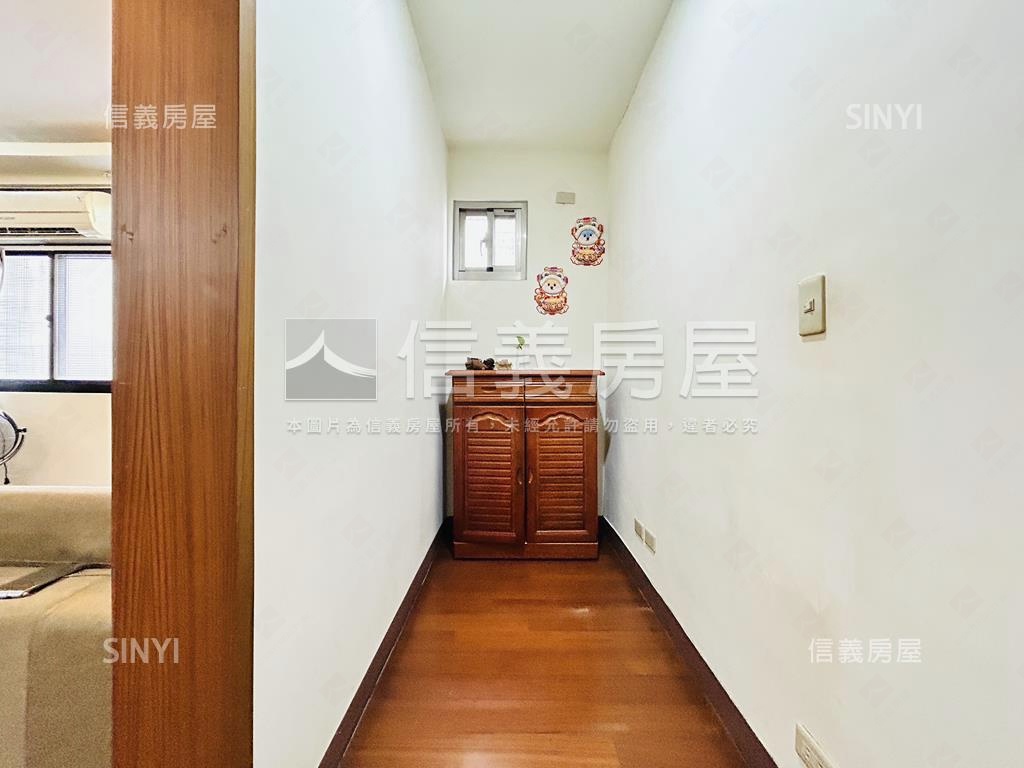 民生街四面採光黃金三樓房屋室內格局與周邊環境