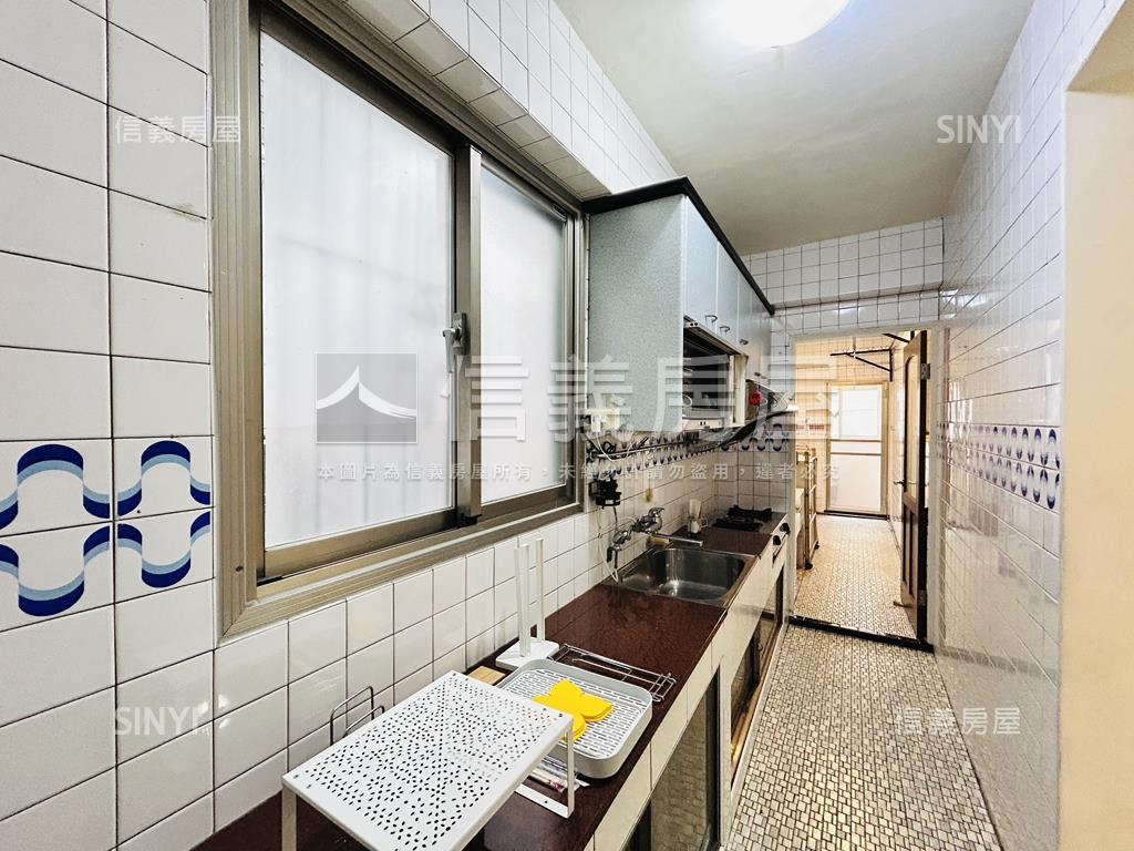 民生街四面採光黃金三樓房屋室內格局與周邊環境