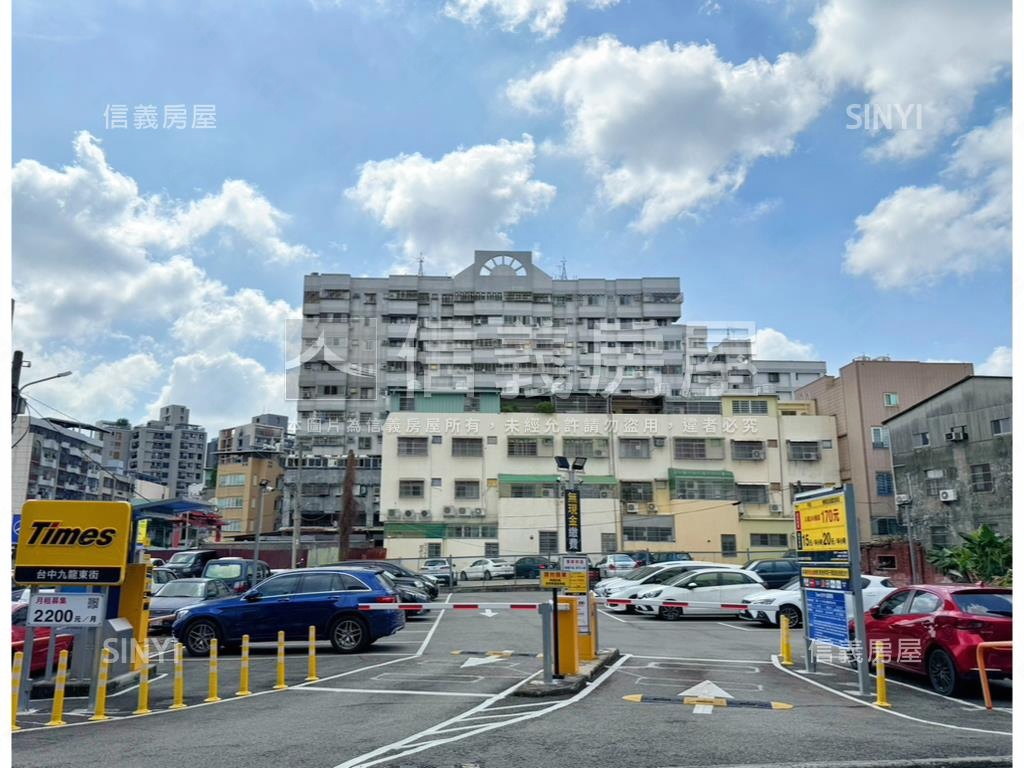專！太原路大面寬黃金角店房屋室內格局與周邊環境