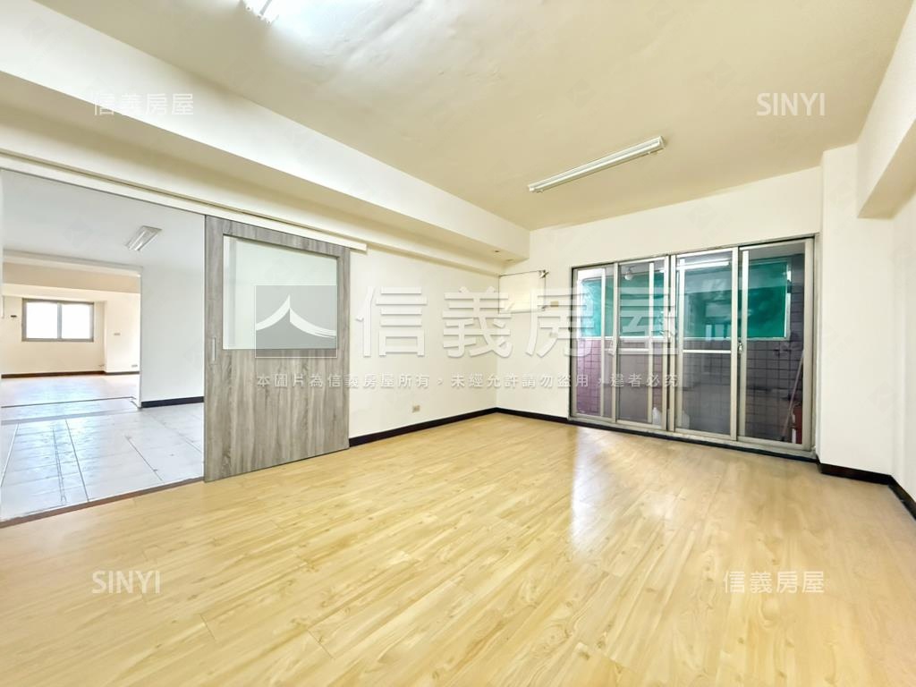 專！太原路大面寬黃金角店房屋室內格局與周邊環境