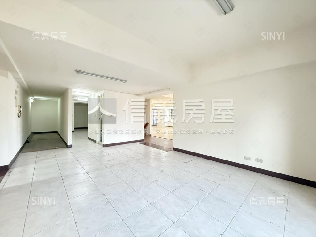 專！太原路大面寬黃金角店房屋室內格局與周邊環境