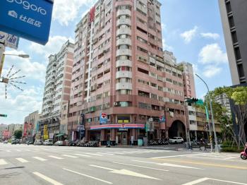 專！太原路大面寬黃金角店
