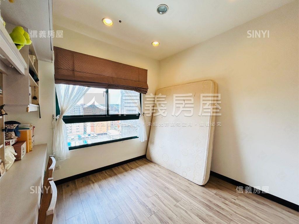 悠遊郡四房雙車位房屋室內格局與周邊環境