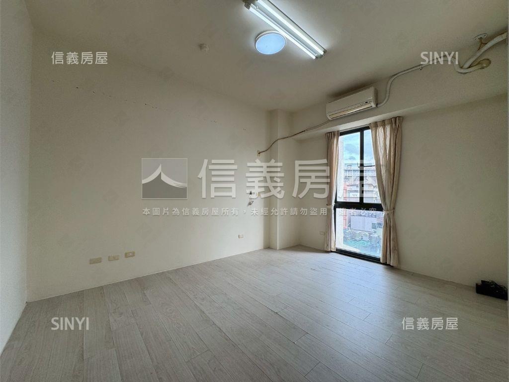 Ｒｏｏｍ１８優質三房車位房屋室內格局與周邊環境