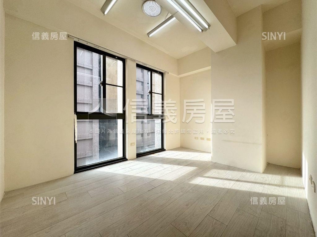 Ｒｏｏｍ１８優質三房車位房屋室內格局與周邊環境