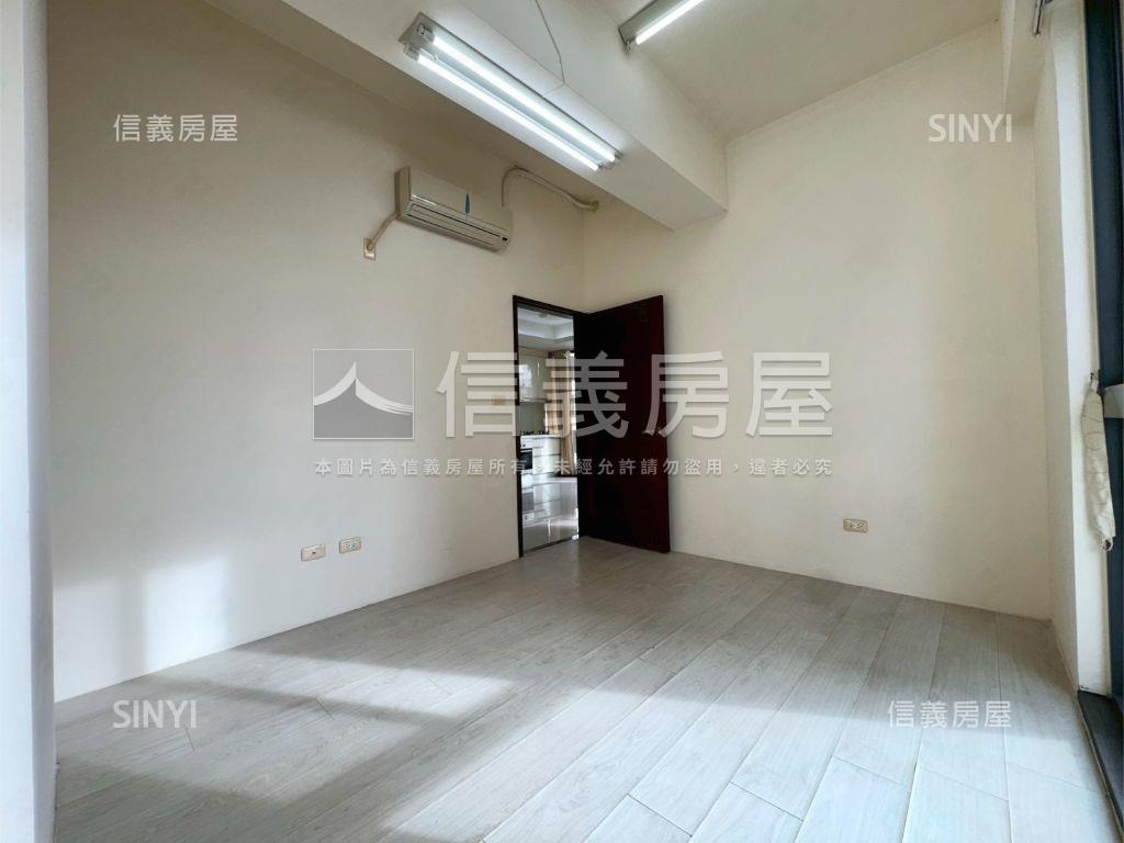 Ｒｏｏｍ１８優質三房車位房屋室內格局與周邊環境