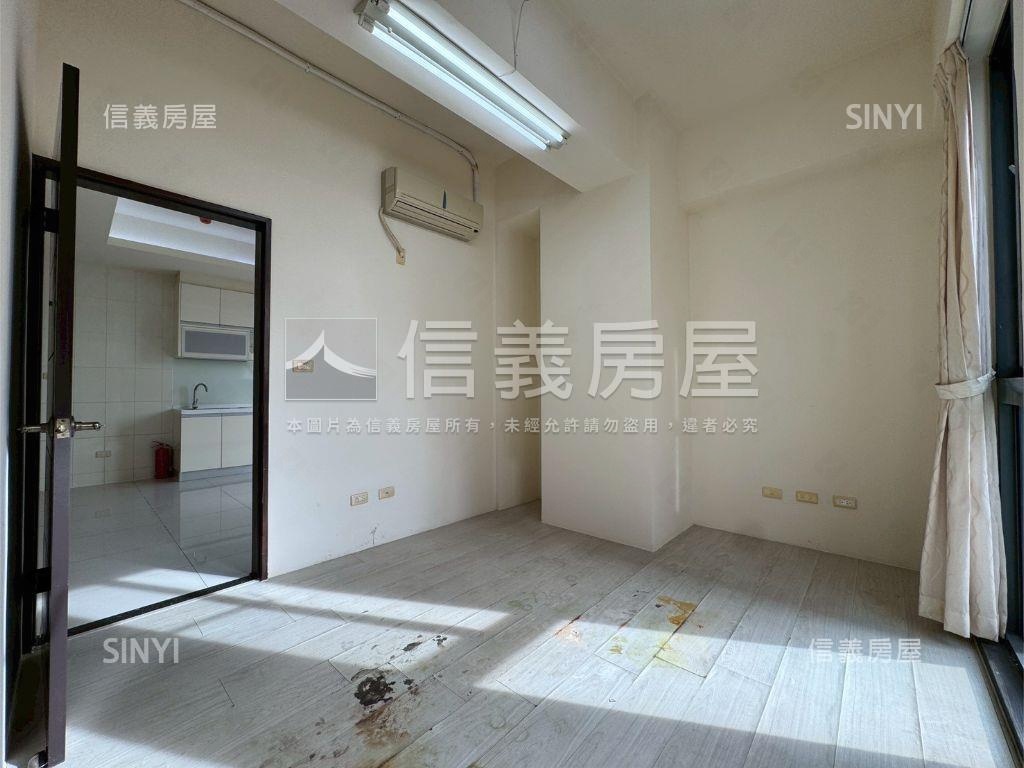 Ｒｏｏｍ１８優質三房車位房屋室內格局與周邊環境