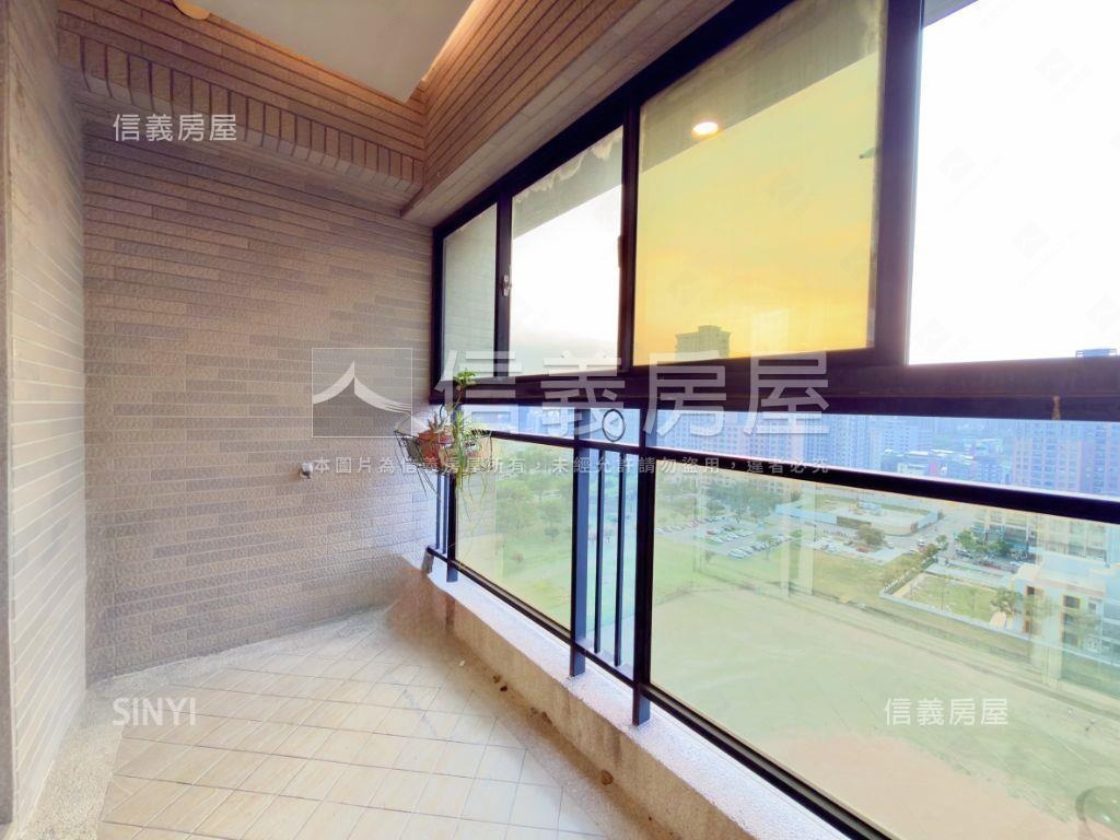 農十六首排頂樓４房平車房屋室內格局與周邊環境