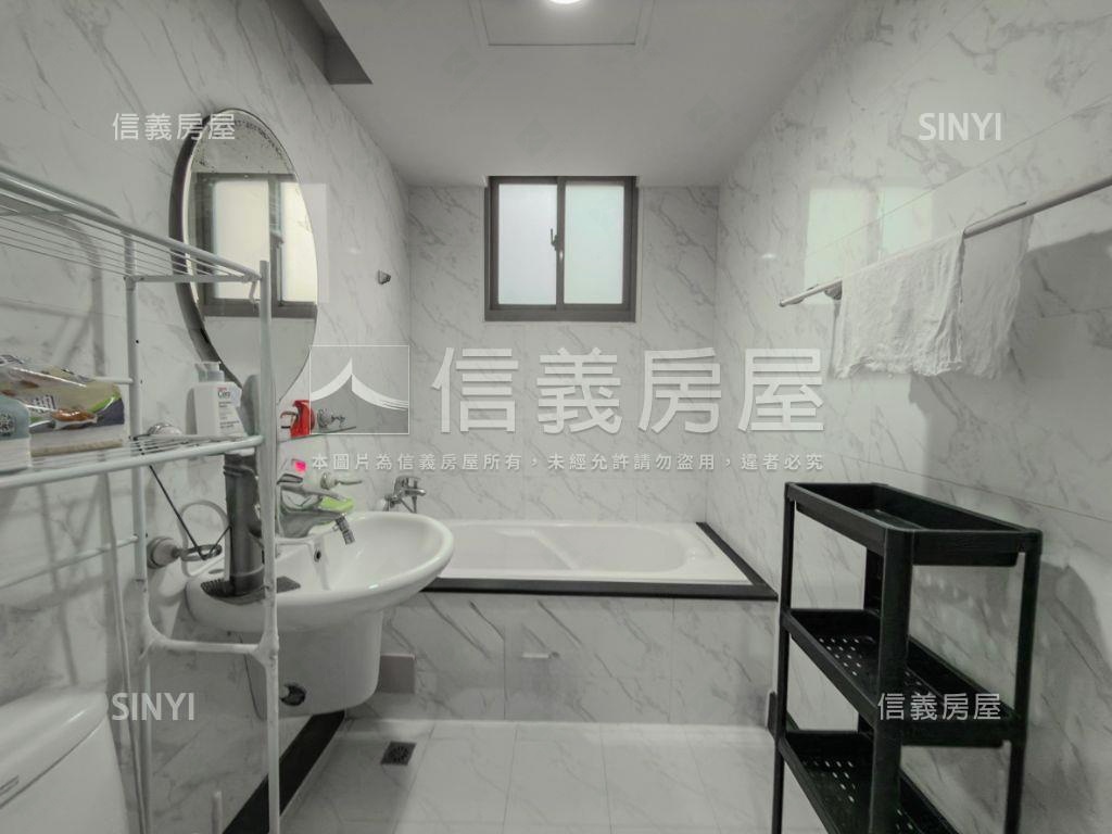 農十六首排頂樓４房平車房屋室內格局與周邊環境