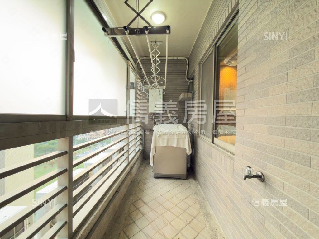 農十六首排頂樓４房平車房屋室內格局與周邊環境