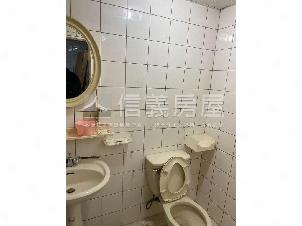 台中榮總商圈１＋２樓店面房屋室內格局與周邊環境