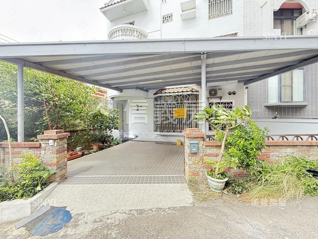 大甲區角間透天面寬９米房屋室內格局與周邊環境