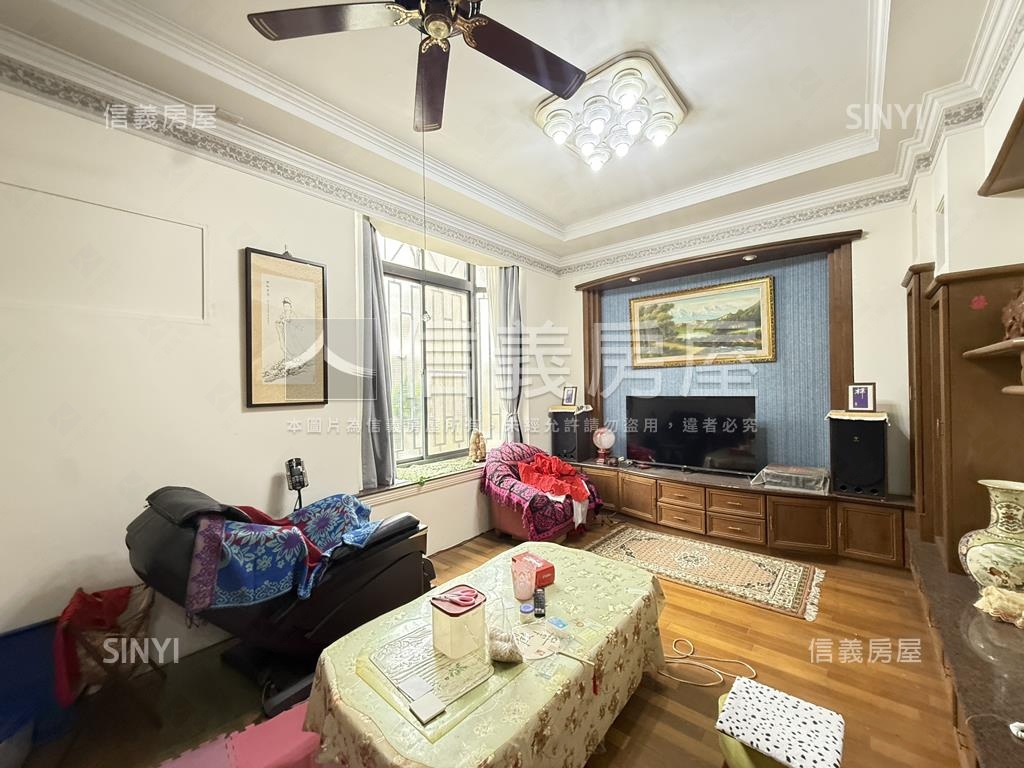 大甲區角間透天面寬９米房屋室內格局與周邊環境