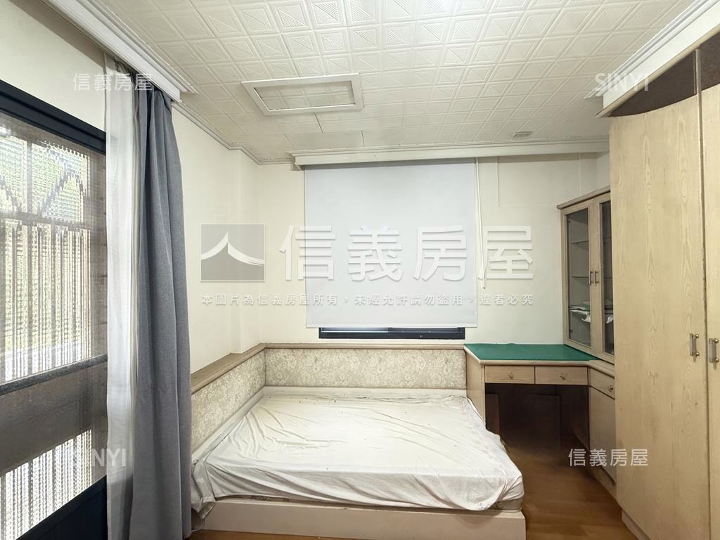 大甲區角間透天面寬９米房屋室內格局與周邊環境