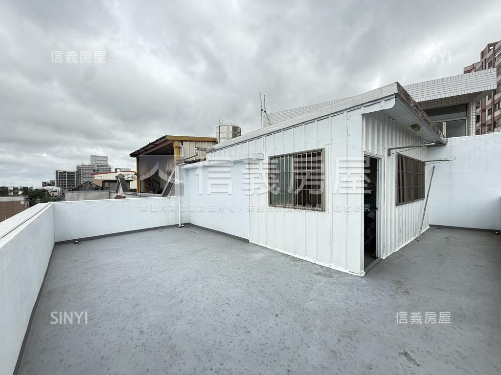 大甲區角間透天面寬９米房屋室內格局與周邊環境