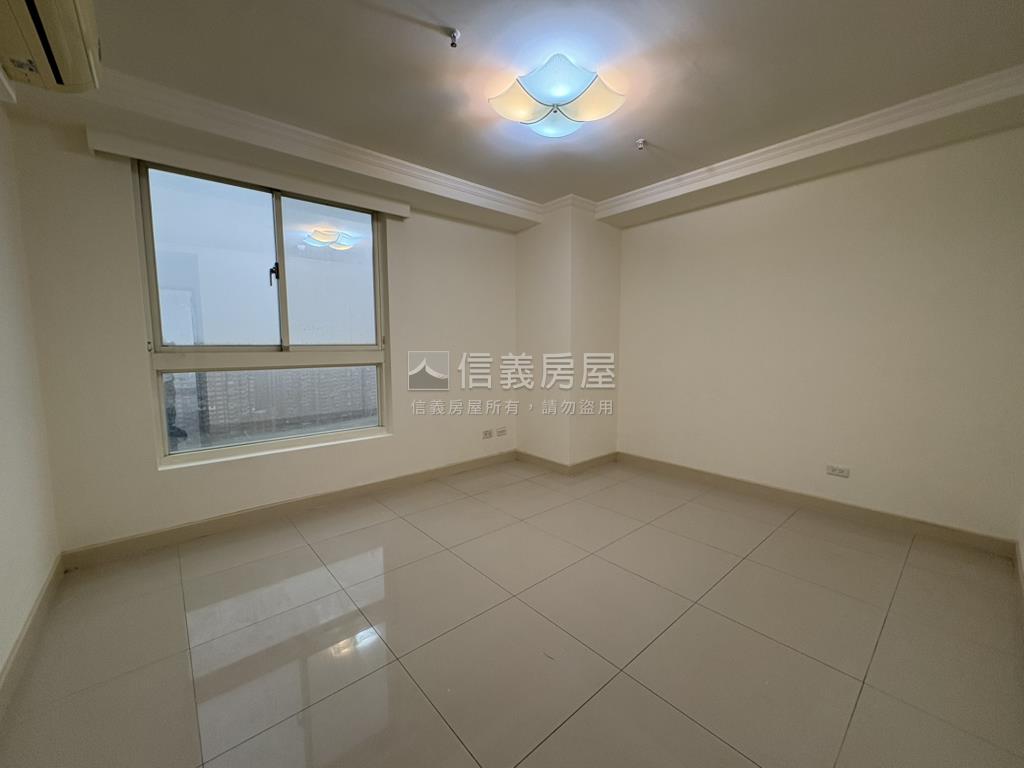 伯爵晶鑽景觀大戶房屋室內格局與周邊環境