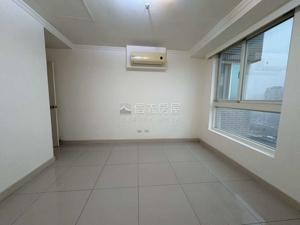 伯爵晶鑽景觀大戶房屋室內格局與周邊環境