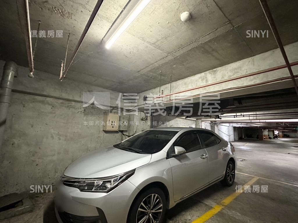 中興商圈世電獨立產權車位房屋室內格局與周邊環境