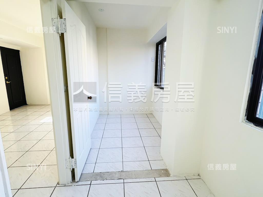 逢甲低總價兩房兩衛房屋室內格局與周邊環境
