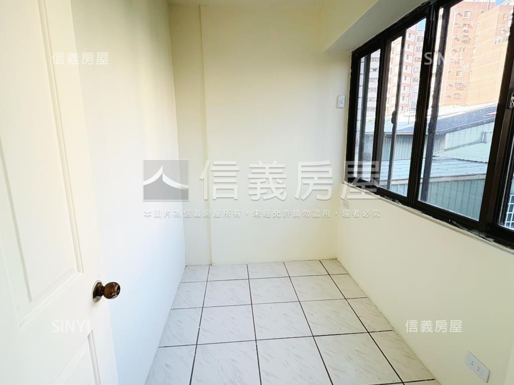 逢甲低總價兩房兩衛房屋室內格局與周邊環境