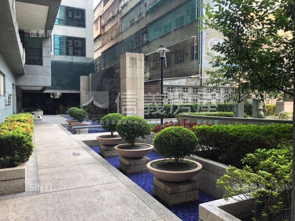 學士會館美房附雙車位房屋室內格局與周邊環境