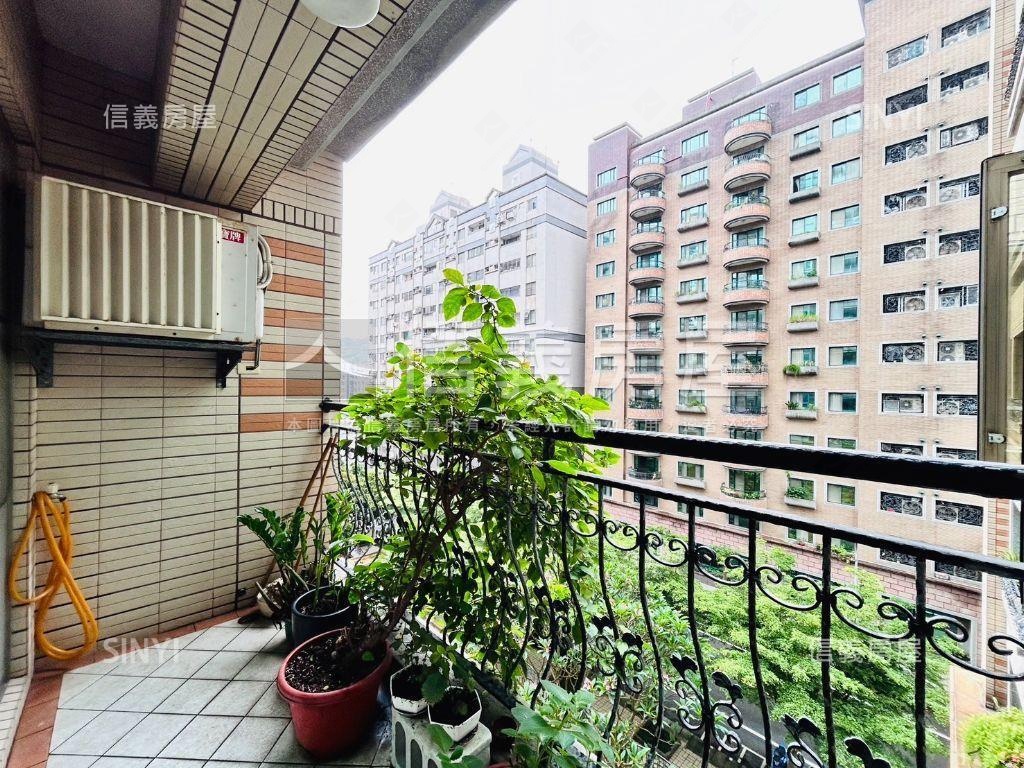 太子香格里拉三房車位房屋室內格局與周邊環境