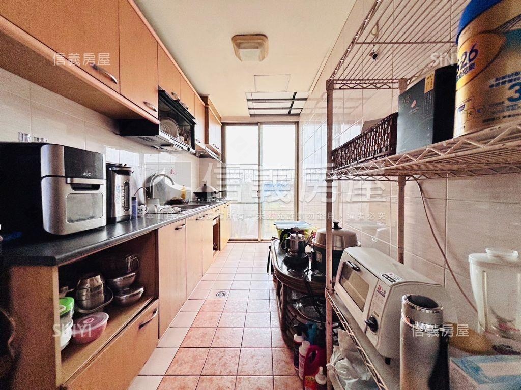 太子香格里拉三房車位房屋室內格局與周邊環境