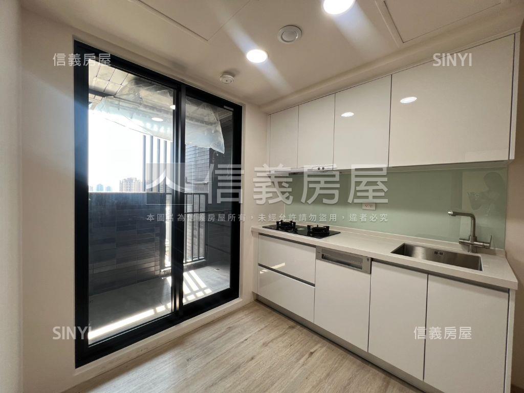 順世代兩房全新未住視野戶房屋室內格局與周邊環境