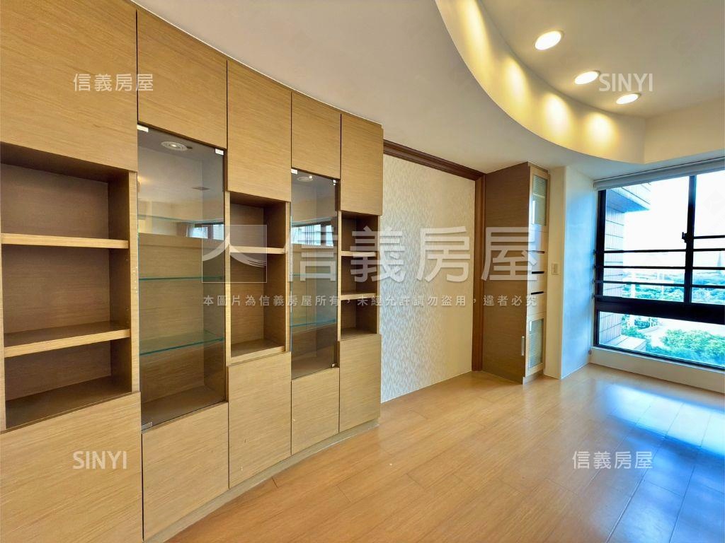 成功學區景觀大器四房房屋室內格局與周邊環境
