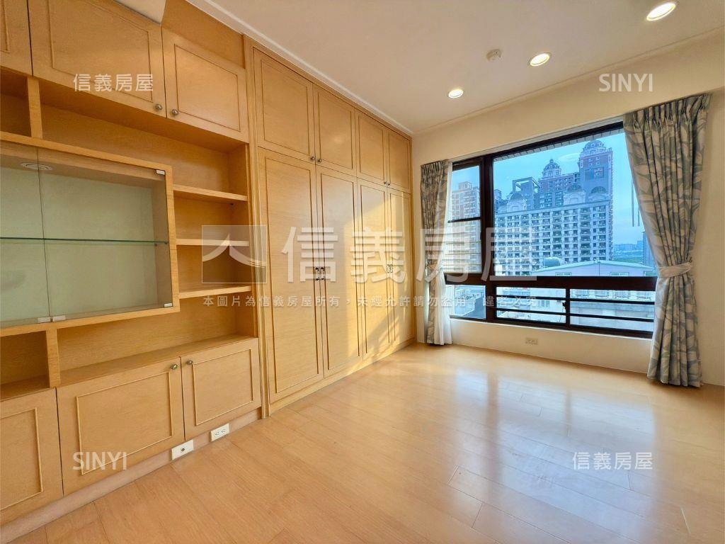 成功學區景觀大器四房房屋室內格局與周邊環境