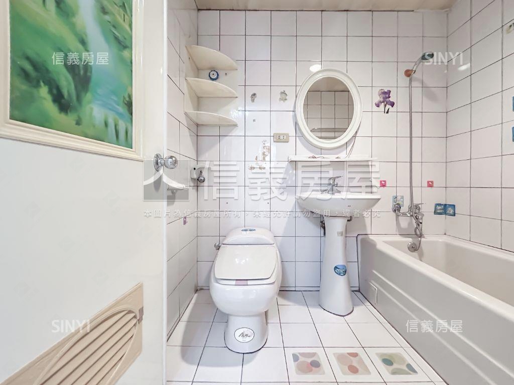 坐擁繁華新統領３房車位房屋室內格局與周邊環境