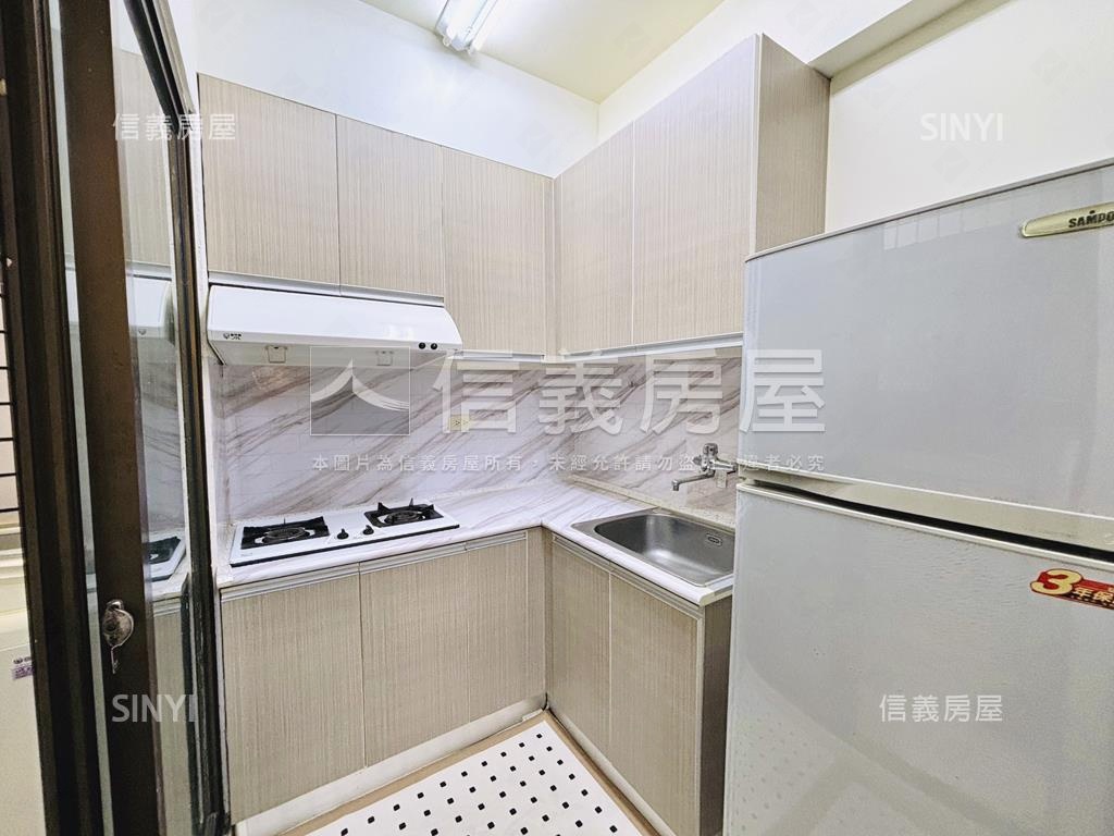 雙鐵共構松竹商圈裝潢三房房屋室內格局與周邊環境