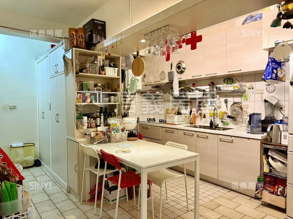 天母好地段華廈房屋室內格局與周邊環境