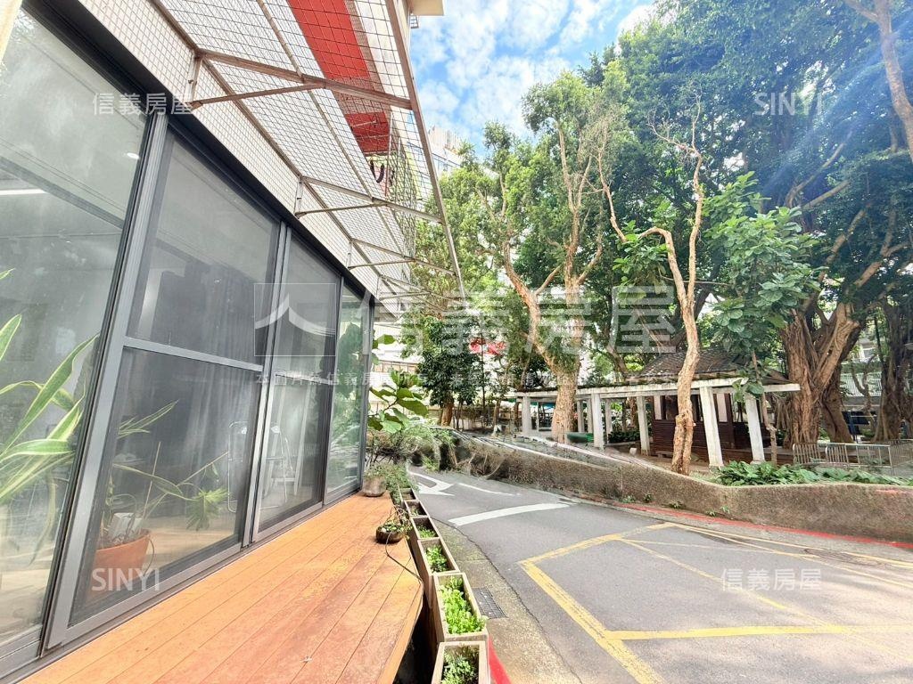面公園東門捷運典美一樓房屋室內格局與周邊環境