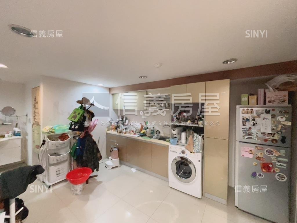 未來２１住店合一店面房屋室內格局與周邊環境