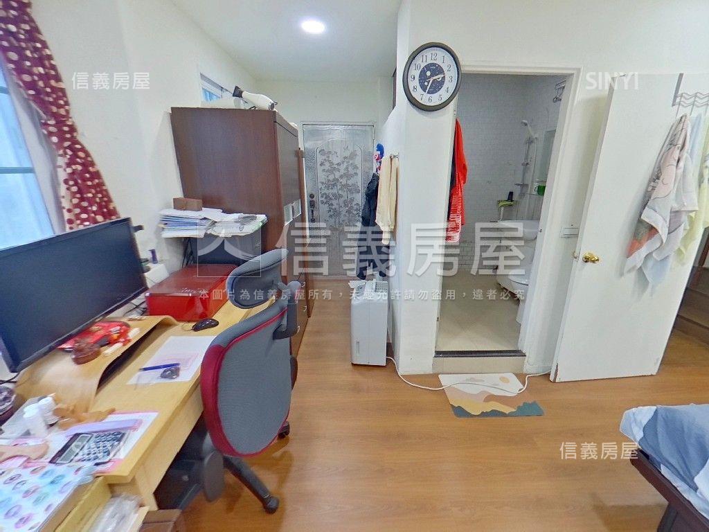 長春路名人鄉村透天房屋室內格局與周邊環境