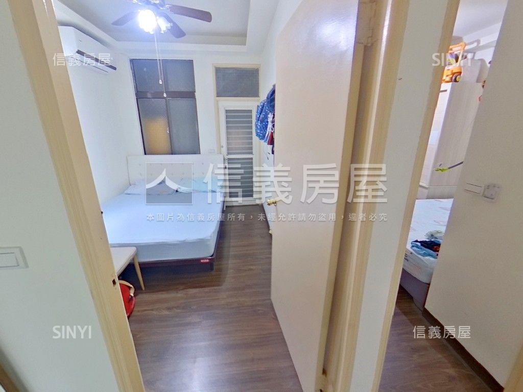 長春路名人鄉村透天房屋室內格局與周邊環境