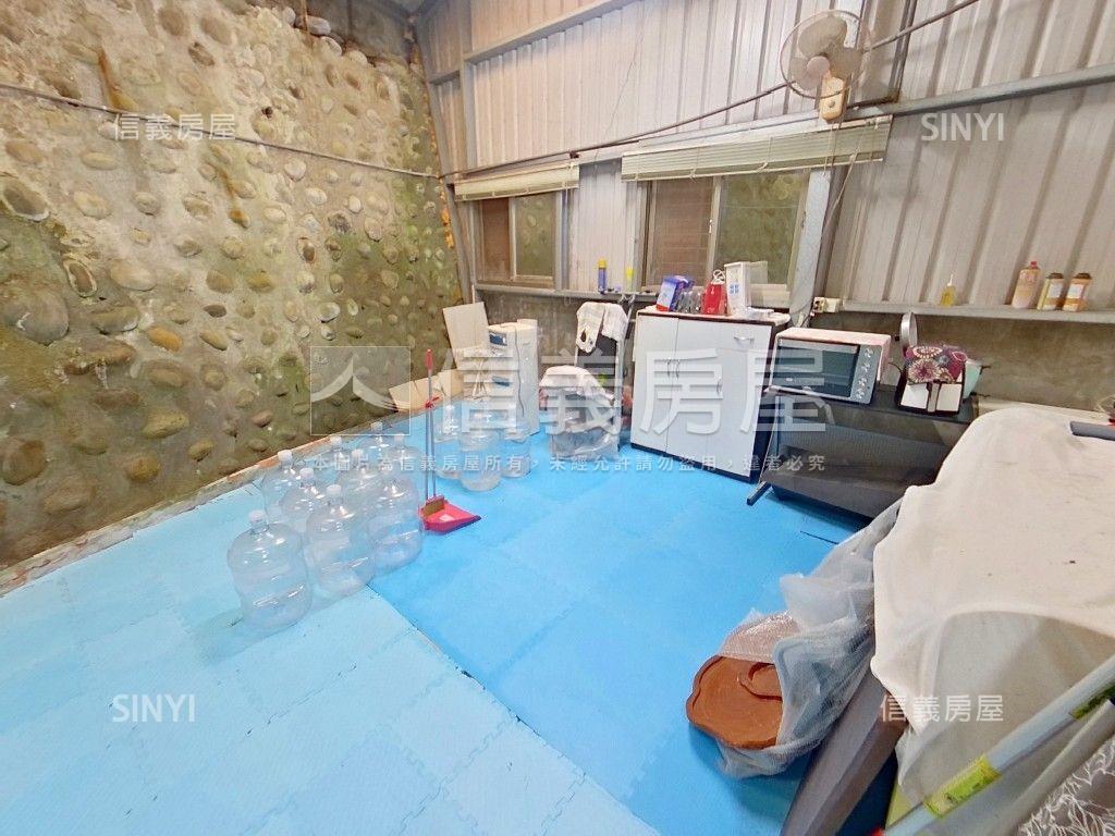 長春路名人鄉村透天房屋室內格局與周邊環境