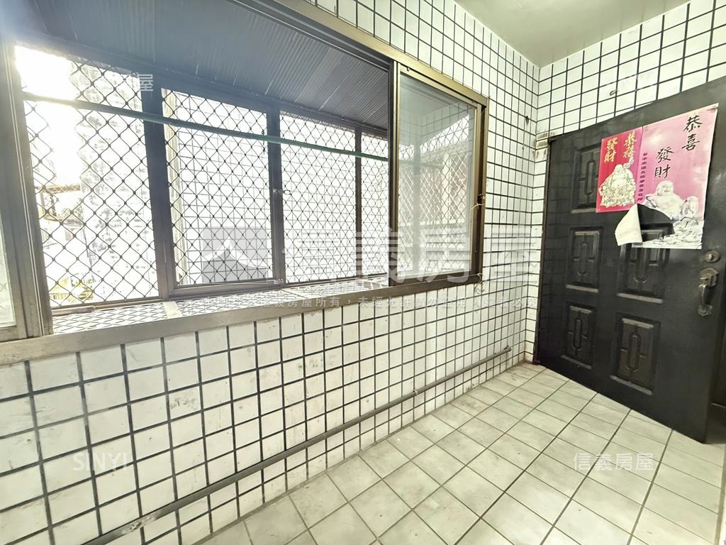 昌平商圈兩房平車大空間！房屋室內格局與周邊環境