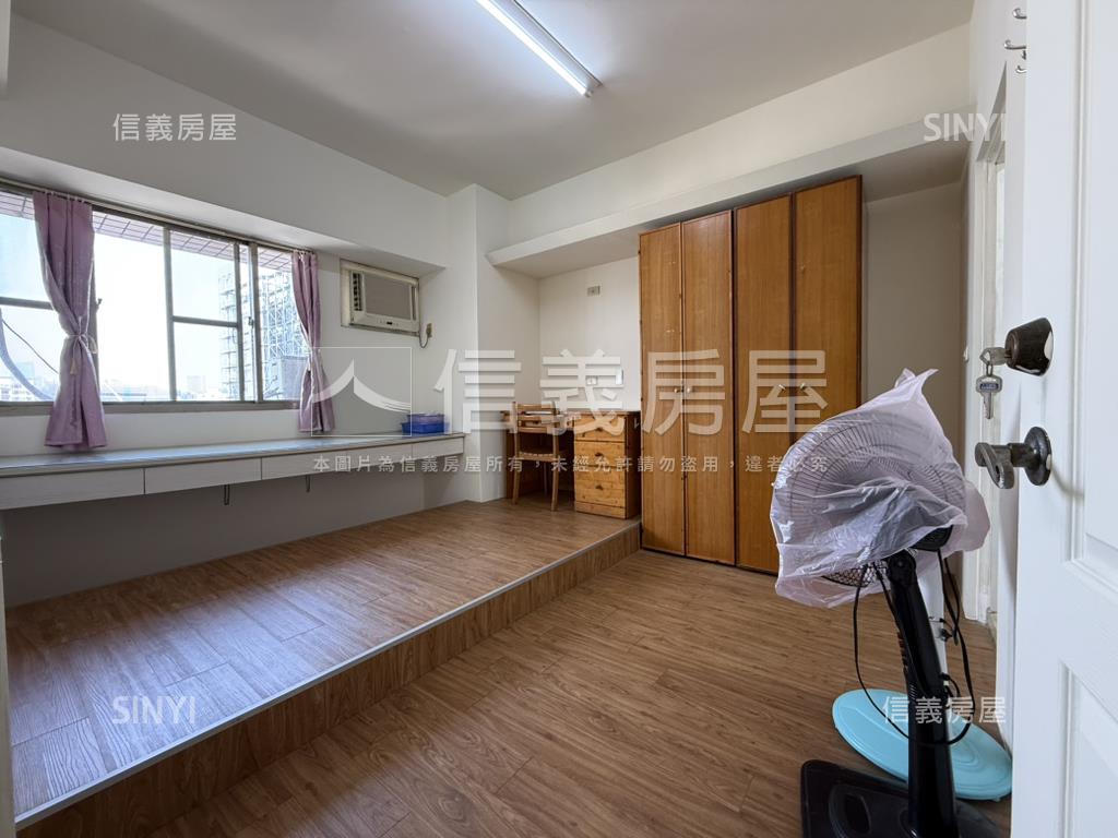 南區｜華園｜３房車位房屋室內格局與周邊環境