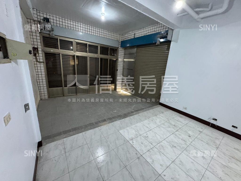 稀有☆正新光路三角窗透店房屋室內格局與周邊環境