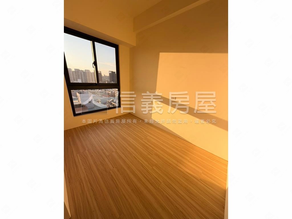 全新低總價二房車位房屋室內格局與周邊環境