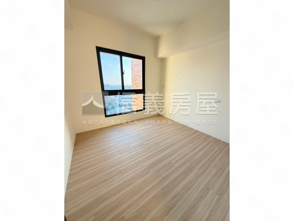 全新低總價二房車位房屋室內格局與周邊環境