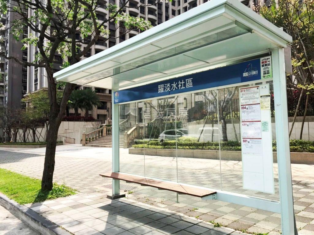 躍淡水近輕軌機能兩房車位房屋室內格局與周邊環境